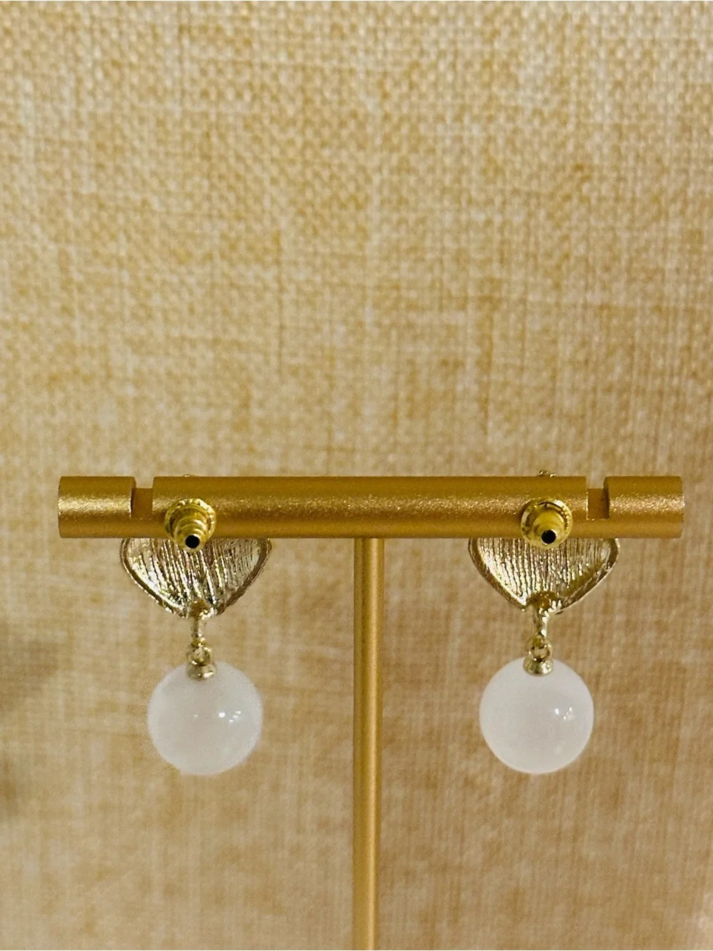Fashion Jewelry White and Gold Crystal Drop Earrings